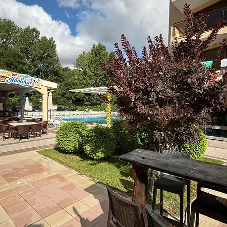 Relax In Sunny Апарт-готель