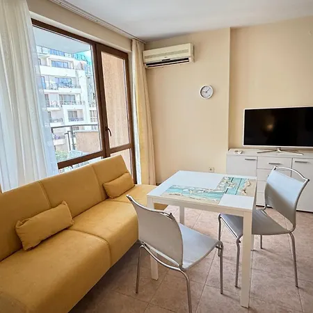 Relax In Sunny Апарт-готель 3*