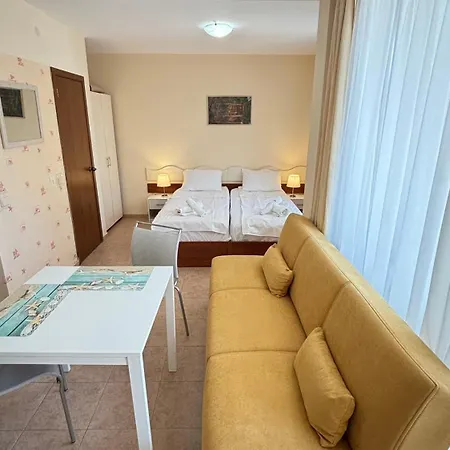 Relax In Sunny 3* Сонячний Берег