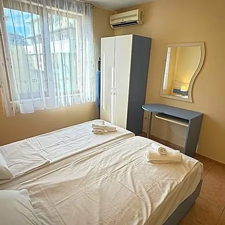 Relax In Sunny Apart Otel