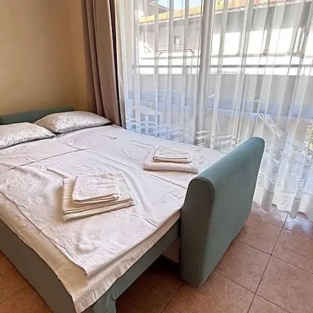 Relax In Sunny Apart Otel