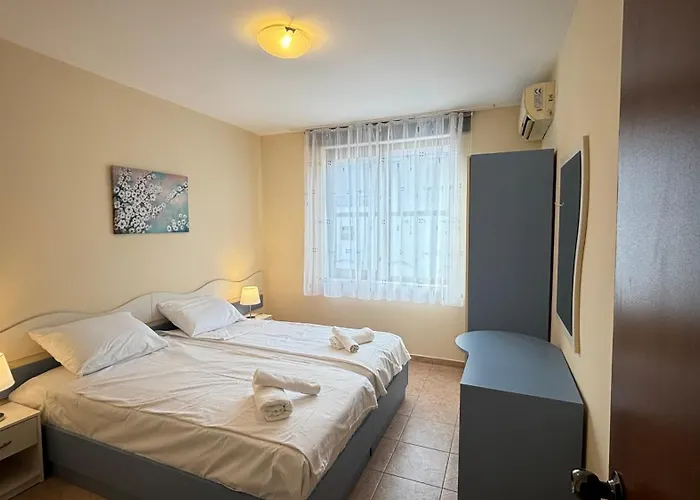 One Bedroom Апарт-отель 3*